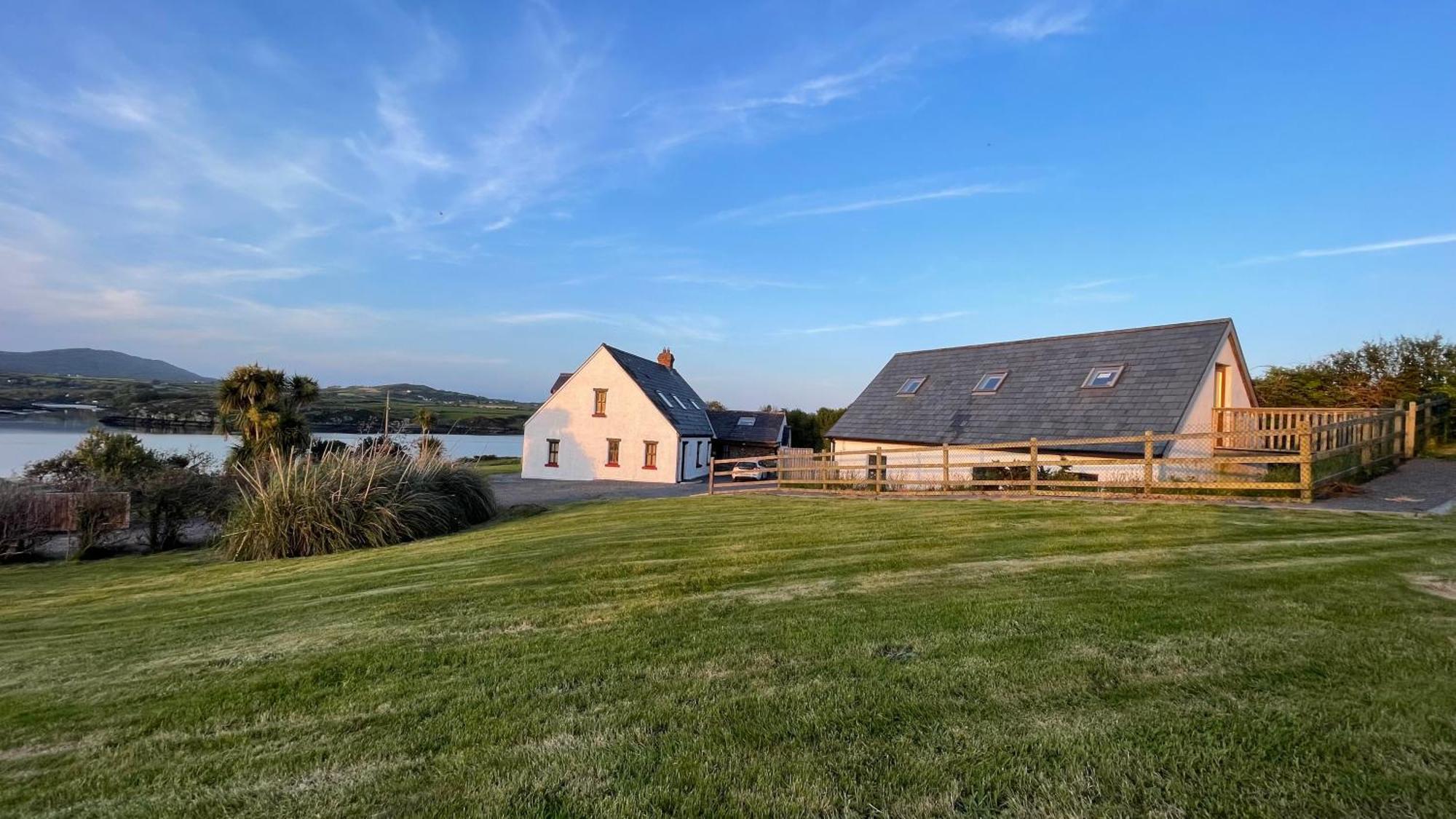 Вилла Seafront House With Own Private Pier In Gunpoint, Schull, West Cork Seafort Экстерьер фото